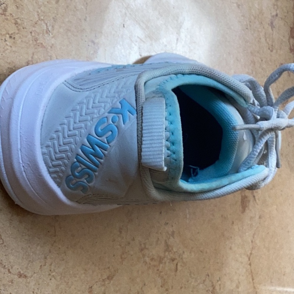 K-Swiss court shoes. Size 9.5